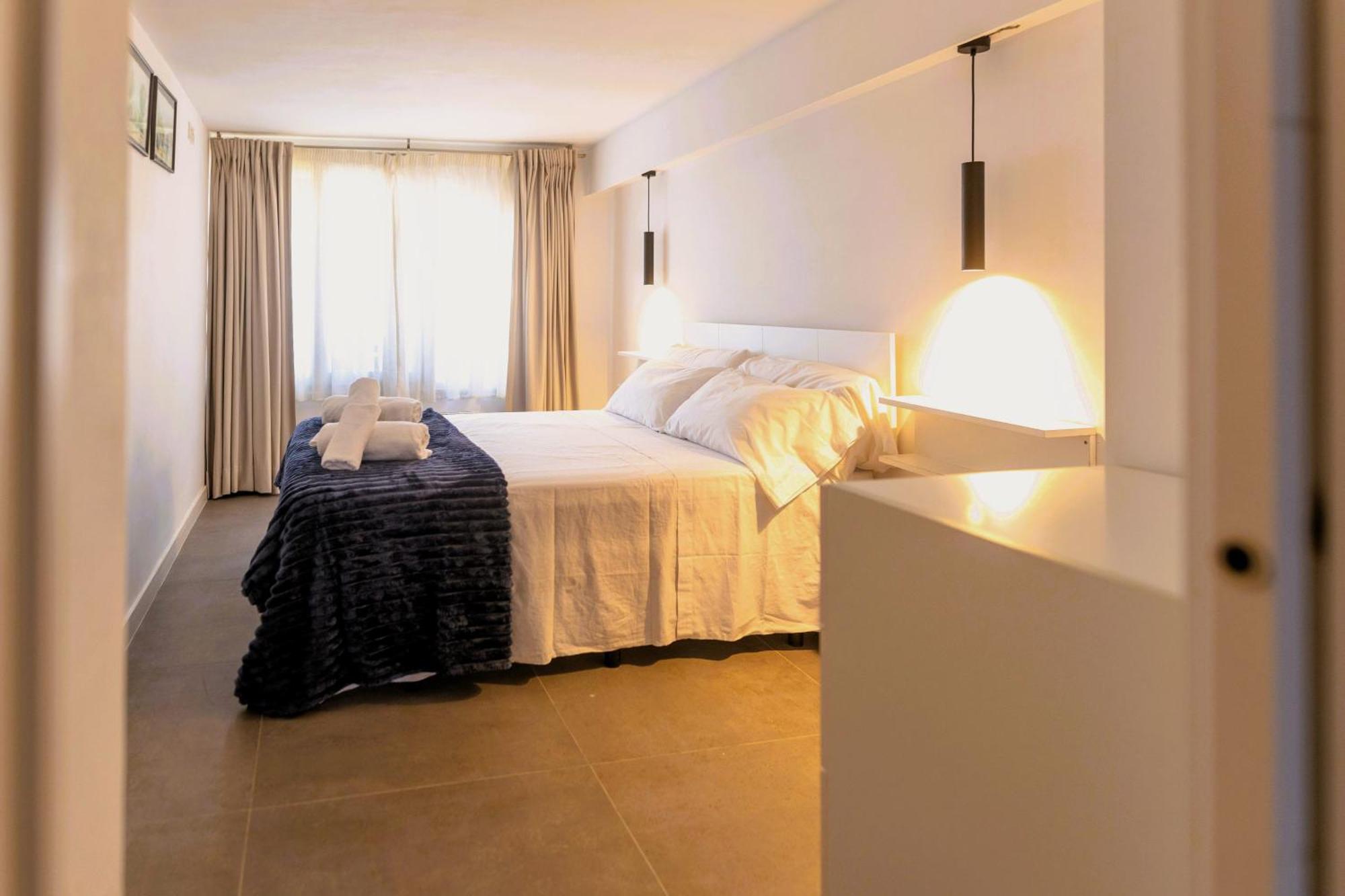 Suitur Beachfront Apartment Roc De Sant Gaieta Roda de Bará Exteriör bild